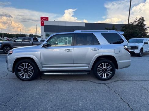 Used 2020 Toyota 4Runner Limited AWD/4WD image 6