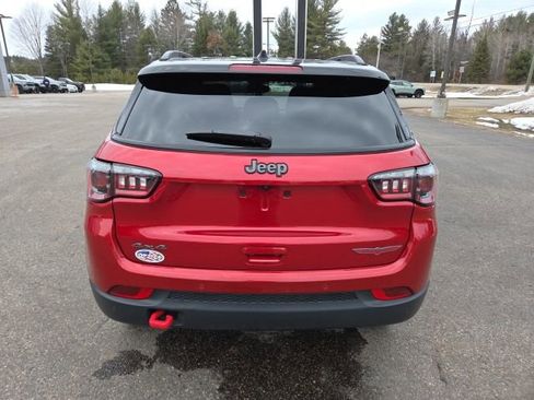 Used 2025 Jeep Compass Trailhawk image 22
