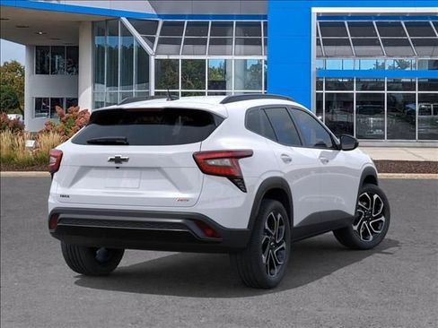 New 2026 Chevrolet Trax RS image 4