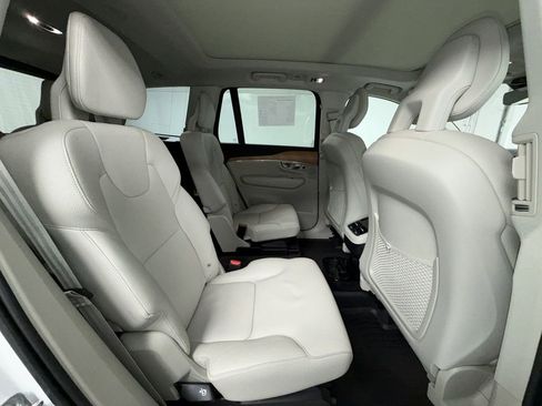 Used 2021 Volvo XC90 T6 Momentum w/ Advanced Package image 17