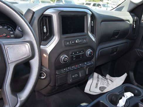 Used 2024 Chevrolet Silverado 1500 Custom Trail Boss AWD/4WD image 9