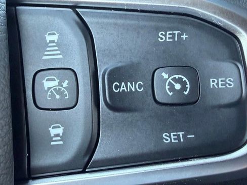 Used 2025 RAM 1500 Big Horn AWD/4WD image 18