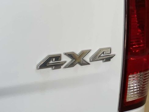 Used 2013 RAM 2500 Tradesman w/ Chrome Appearance Group AWD/4WD image 12