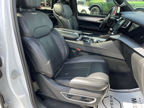 Used 2022 Jeep Grand Wagoneer Series I AWD/4WD image 3