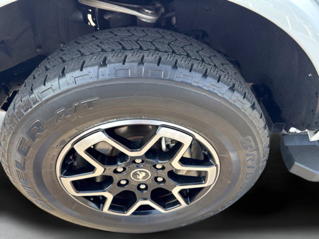 Used 2024 Ford Bronco Outer Banks AWD/4WD image 31