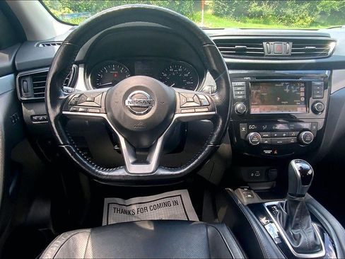 Used 2020 Nissan Rogue Sport SL w/ Premium Package FWD image 5