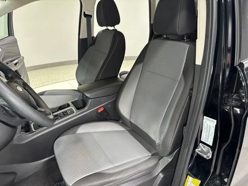 Used 2017 Ford Escape SE AWD/4WD image 13