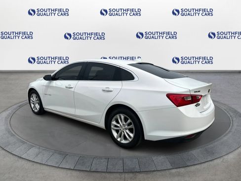 Used 2017 Chevrolet Malibu LT image 4