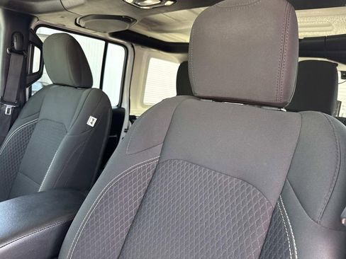 Used 2021 Jeep Wrangler Unlimited Sport AWD/4WD image 23