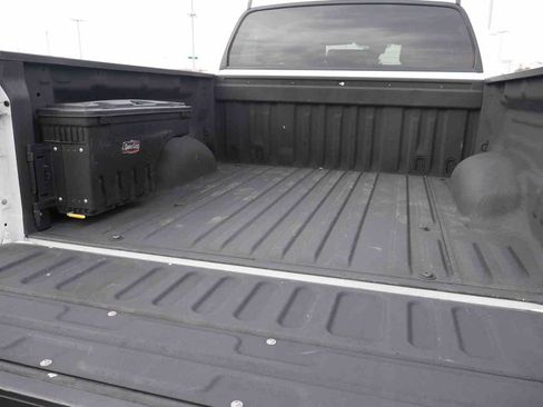 Used 2020 Toyota Tundra SR5 w/ SR5 Upgrade Package image 11