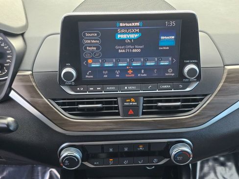 Used 2023 Nissan Altima 2.5 SV image 16