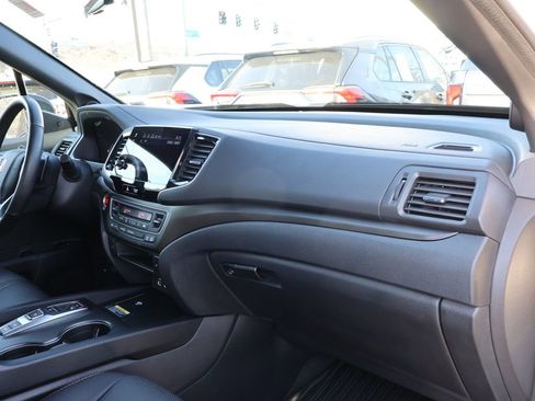 Used 2024 Honda Passport TrailSport image 9