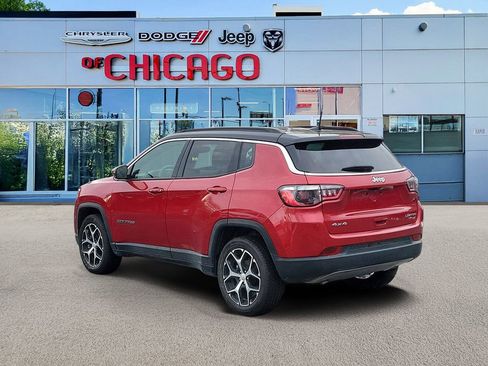 Used 2024 Jeep Compass Limited image 4