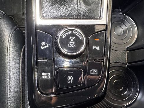 Used 2025 Kia Sportage EX AWD/4WD image 33