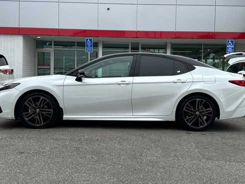 Used 2025 Toyota Camry XSE w/ Premium Plus Package FWD image 7