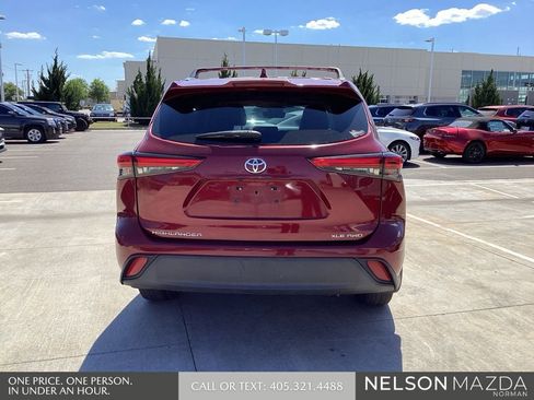 Used 2020 Toyota Highlander XLE image 7