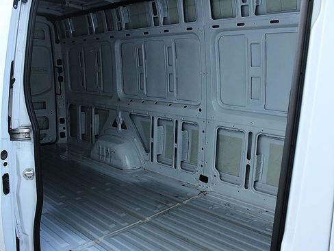 Used 2023 Mercedes-Benz Sprinter 2500 image 14