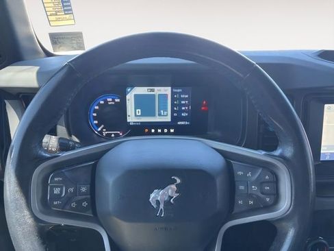 Used 2022 Ford Bronco Black Diamond image 11