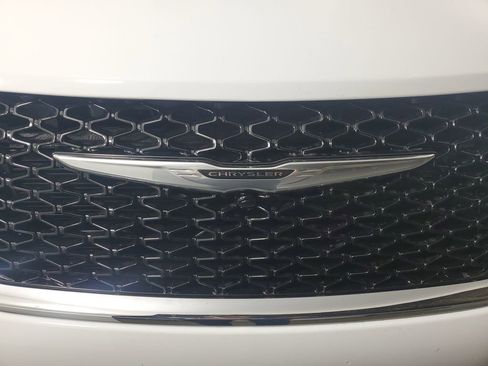 New 2026 Chrysler Pacifica Select FWD image 10
