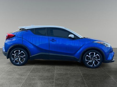 Used 2018 Toyota C-HR XLE image 8