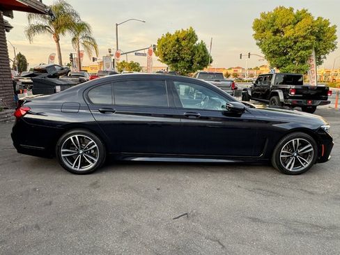 Used 2020 BMW 750i xDrive w/ Executive Package AWD/4WD image 19