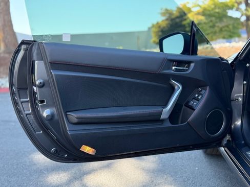 Used 2020 Subaru BRZ Limited RWD image 14