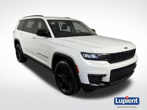 Used 2023 Jeep Grand Cherokee L Limited w/ Luxury Tech Group II AWD/4WD image 1