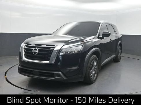Used 2023 Nissan Pathfinder S FWD image 1
