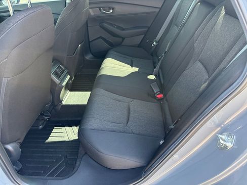 Used 2025 Honda Accord SE image 11