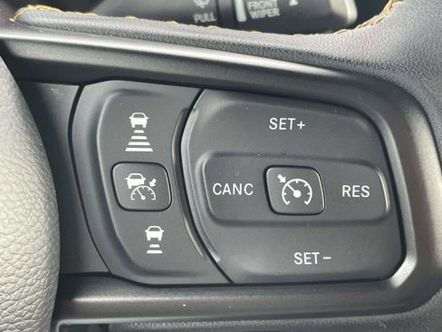 Used 2024 Jeep Wrangler Sport S image 10