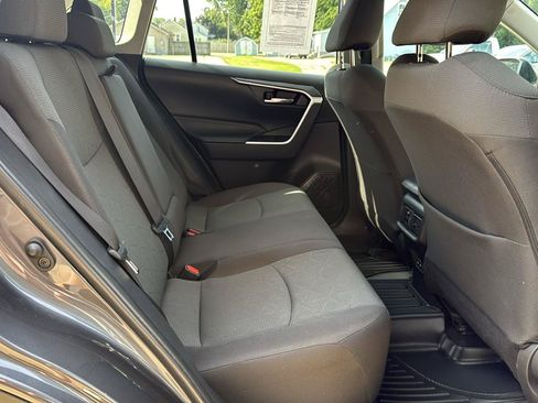 Used 2024 Toyota RAV4 XLE FWD image 24