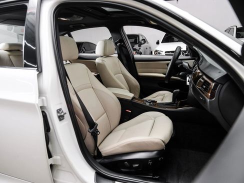 Used 2011 BMW 335d Sedan RWD image 40