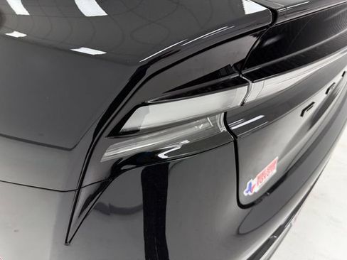 New 2026 Toyota Prius Plug-In Hybrid FWD image 36
