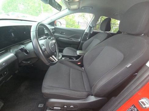 Used 2024 Hyundai Kona SEL FWD image 6
