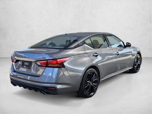 Used 2024 Nissan Altima 2.5 SR FWD image 5