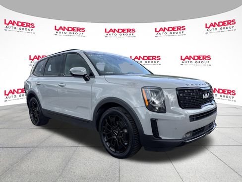 Used 2022 Kia Telluride SX w/ Nightfall Edition Package AWD/4WD image 1