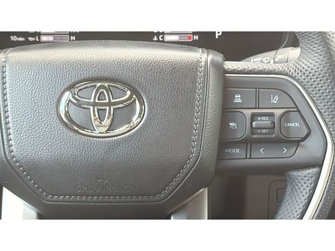 New 2026 Toyota Tundra Limited AWD/4WD image 30