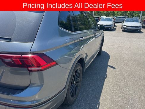 Used 2022 Volkswagen Tiguan SE R-Line FWD image 4