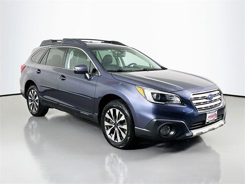Used 2017 Subaru Outback 2.5i Limited image 14