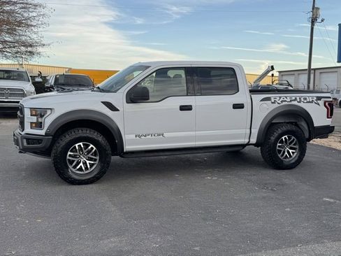 Used 2018 Ford F150 Raptor image 4