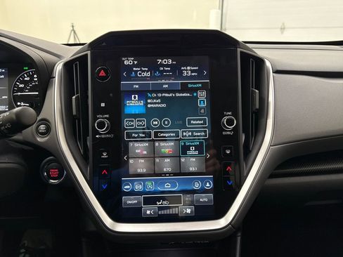 Used 2025 Subaru Crosstrek 2.0i Premium image 17