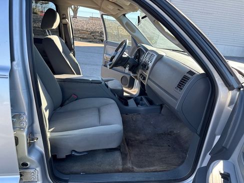 Used 2006 Dodge Dakota SLT w/ Sport Appearance Group image 12