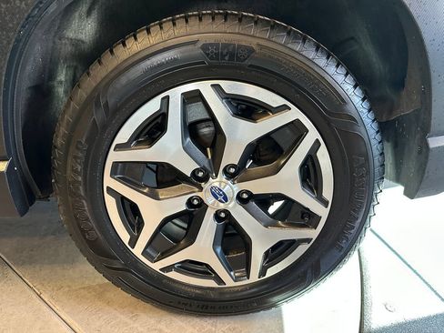 Used 2019 Subaru Forester Premium AWD/4WD image 25