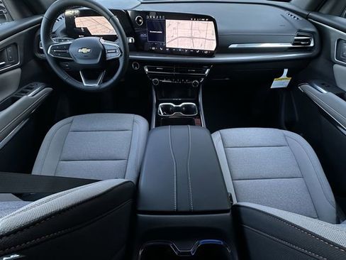 New 2026 Chevrolet Traverse LT image 9