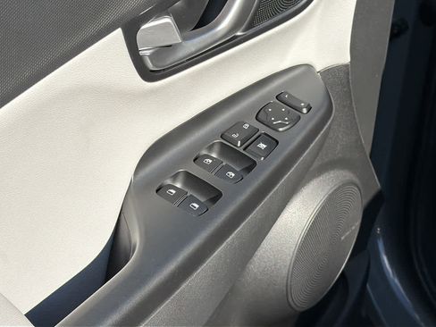 Used 2022 Hyundai Kona Limited image 22