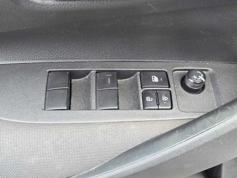 Used 2024 Toyota Corolla LE FWD image 23