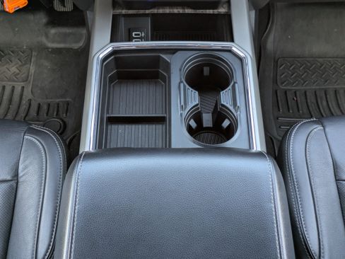 Used 2019 Ford F250 Lariat image 6