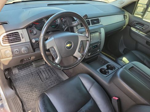 Used 2014 Chevrolet Silverado 2500 LTZ w/ LTZ Plus Package AWD/4WD image 8