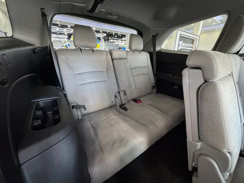 Used 2021 Honda Pilot EX image 29