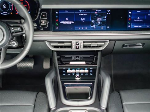 Certified 2026 Porsche Cayenne AWD/4WD image 25